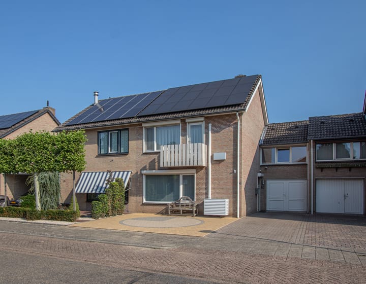 Photo of property Sint Janlaan 15, Heythuysen