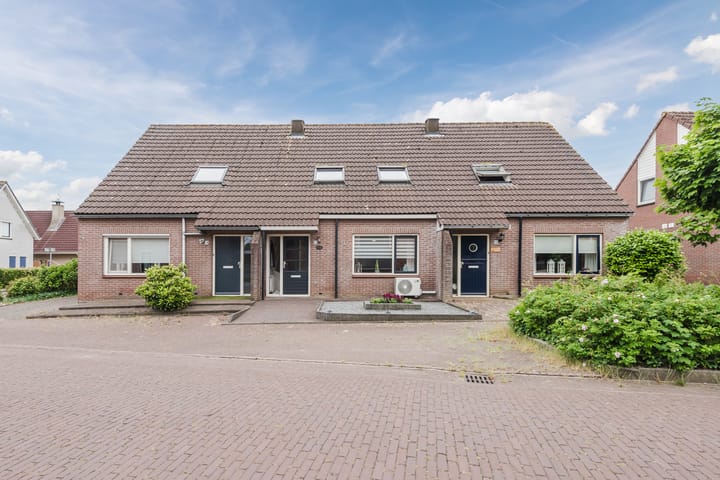 Photo of property Sint Jansweg 12, Sint Jansklooster