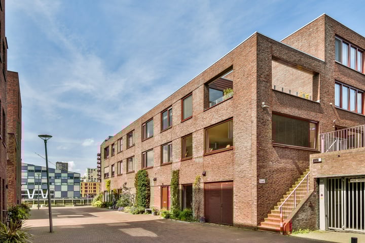 Sint-Jobskade 864 in Rotterdam