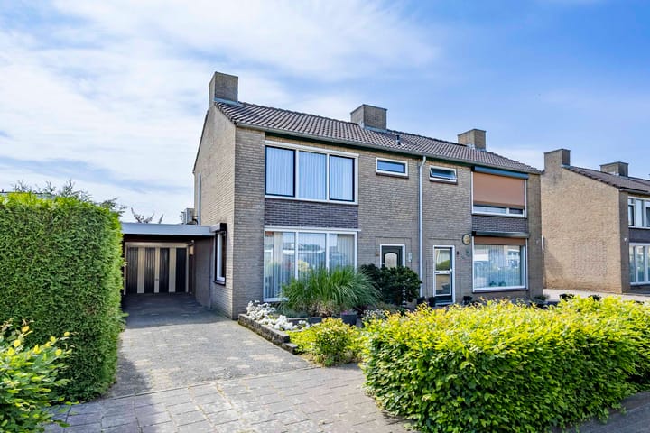 Sint Jorisstraat 1 in Maashees