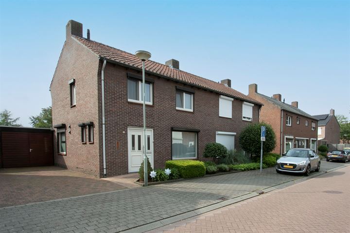 Sint Jozefstraat 11 in Stramproy