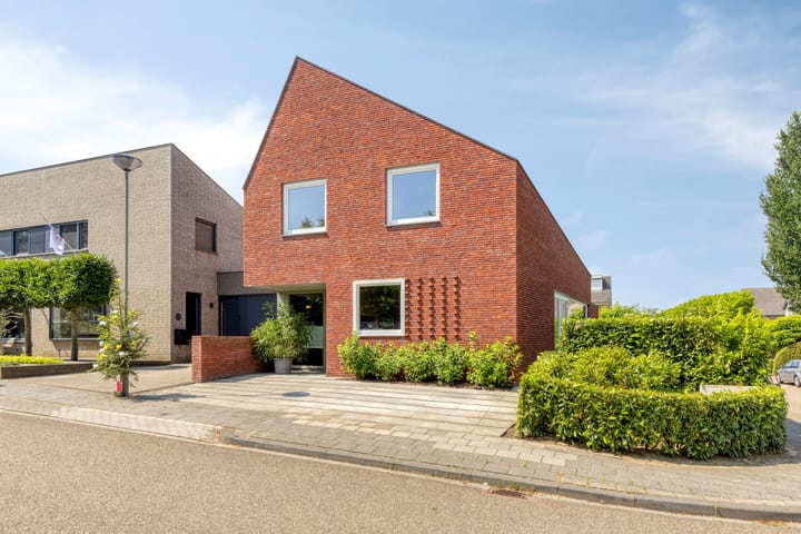 Sint Lambertusstraat 15 in Mheer
