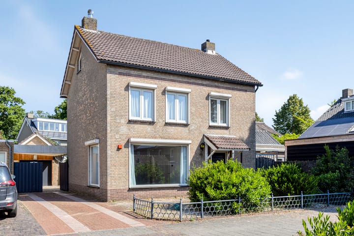 Sint Lambertusstraat 62 in Rosmalen