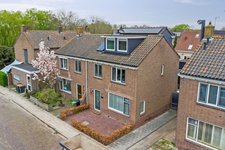 Photo of property Sint Martinusstraat 54, Bovenkarspel
