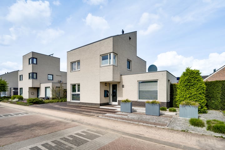 Sint Michaëllaan 10 in Herten
