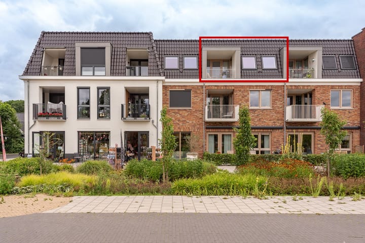 Sint Nicolaasplein 12 in Oosterwolde Gld