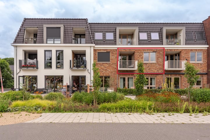 Sint Nicolaasplein 7 in Oosterwolde Gld