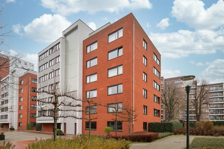 Sint Pietershof 9 in Heerlen photo