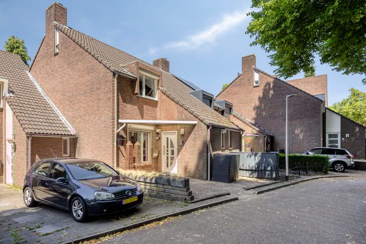 Sint Teunisstraat 24 in Hoensbroek