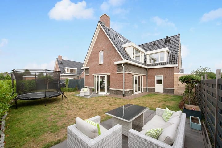 Sir Winston Churchillln 1013b in Rijswijk