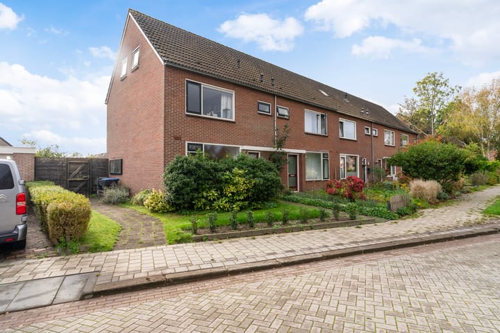 Sixmastins 32 in Stiens