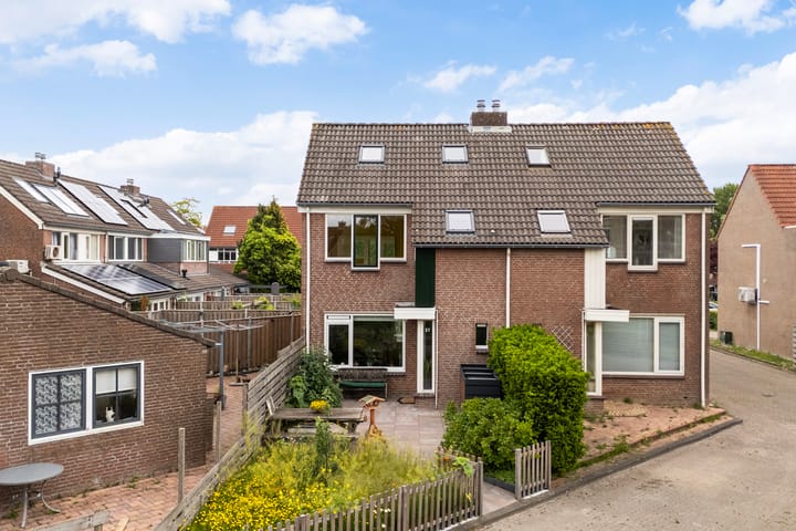Sjaerdemaslot 27 in Leeuwarden