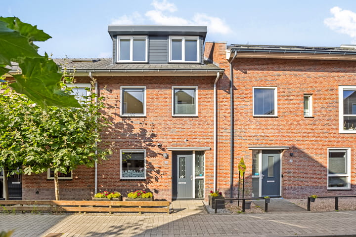 Photo of property Sjorsstraat 28, Almere