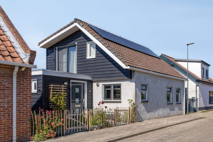 Slaakweg 16 in Heinkenszand