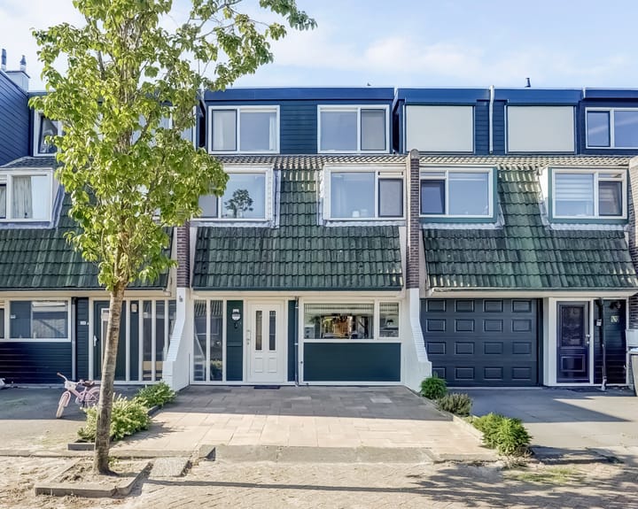 Slakkenveen 237 in Spijkenisse