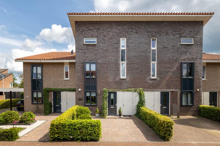 Slangemuur 4 in Almelo