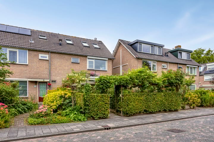 Photo of property Sleedoornhof 6, Krimpen aan den IJssel