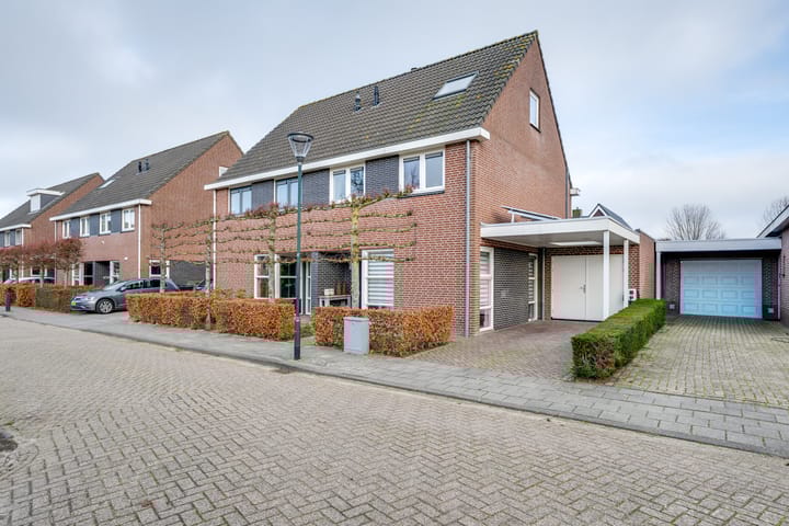 Slijkhoef 33 in Biezenmortel