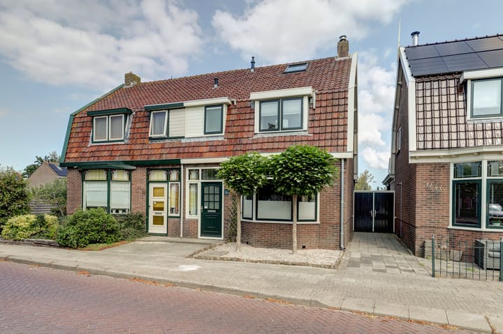 Slingerweg 41 in Hippolytushoef foto