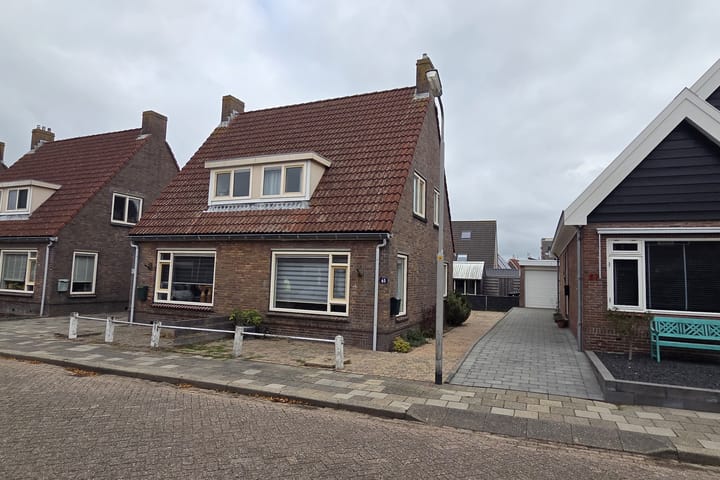 Slingerweg 65 in Hippolytushoef photo