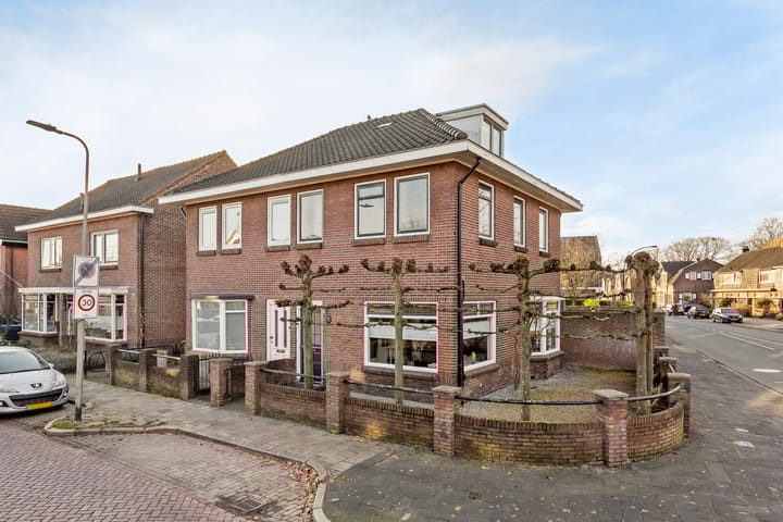 Photo of property Sloetsweg 253, Hengelo