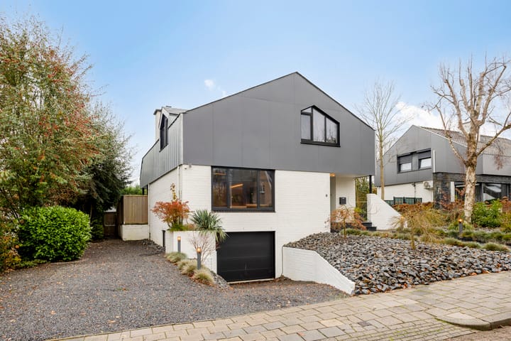 Photo of property Slot Aldeborglaan 9, Hoensbroek