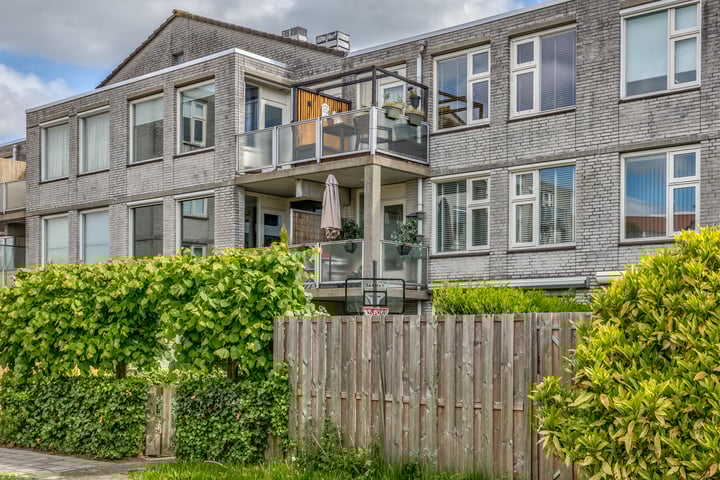 Photo of property Slotplein 120, Capelle aan den IJssel