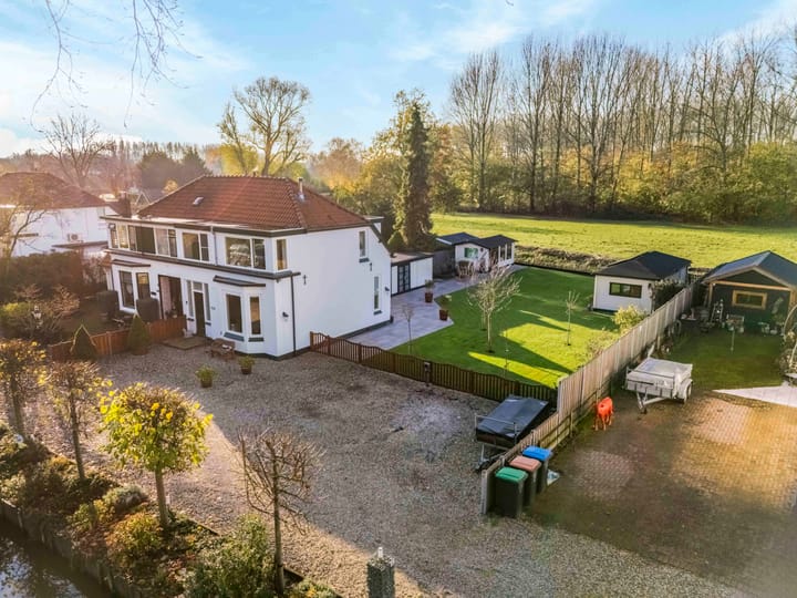 Photo of property Slotsedijk 147, Rhoon