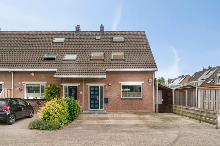 Photo of property Slufterplantsoen 79, Almere