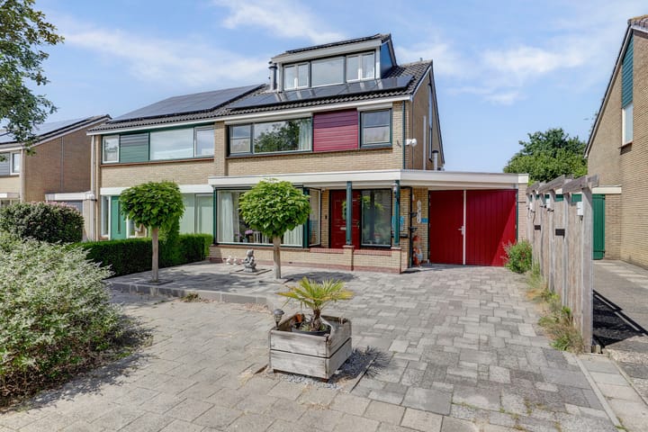 Sluisdeur 69 in Grootebroek