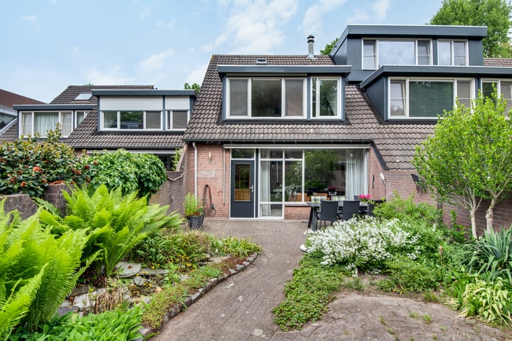 Sluiskeshoeven 24 in Rosmalen