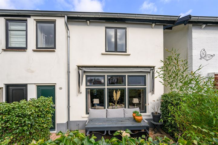 Photo of property Smallelaan 13, Huizen