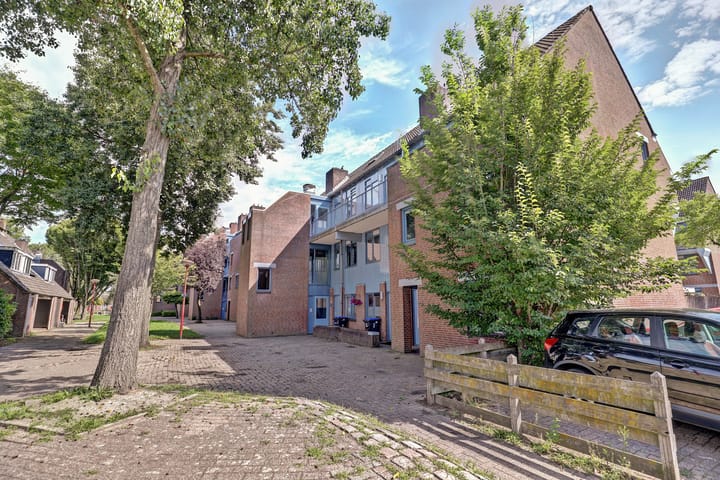 Smaragddrift 1 in Nieuwegein foto