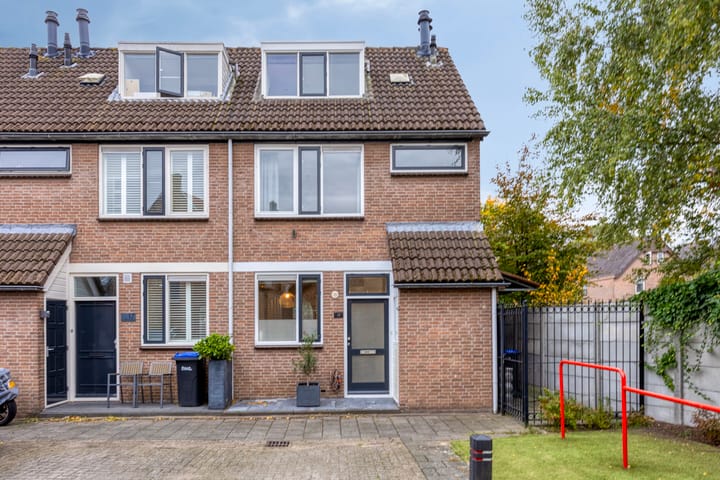 Photo of property Smidshoef 15, Hendrik-Ido-Ambacht