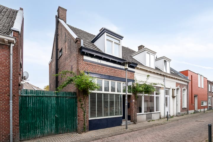 Smidspad 12, Tilburg Photo of property Smidspad 12, Tilburg