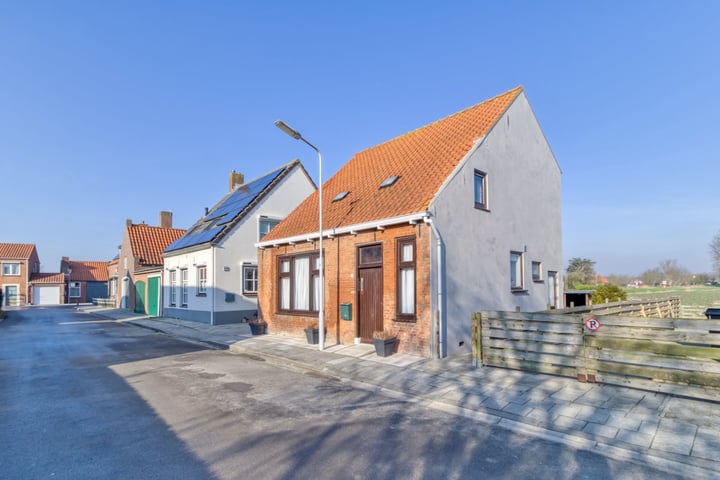 Photo of property Smidsweg 5, Zuidzande