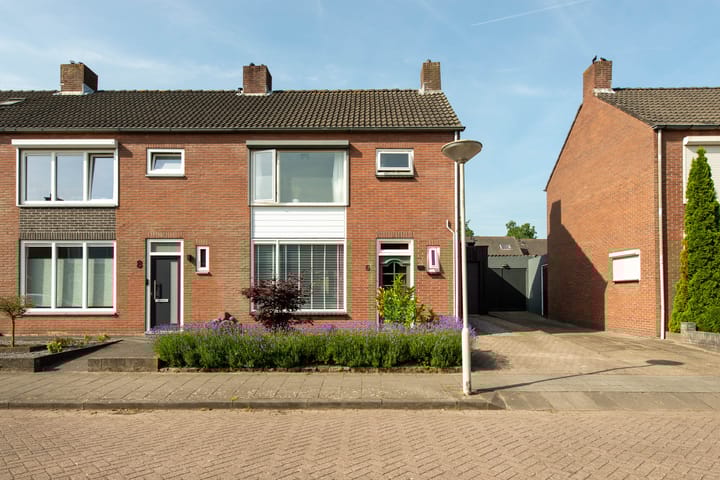 Smirnofflaan 6 in Hoogerheide