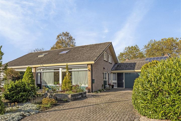 Photo of property Snethlageweg 31, Hengelo (Gld)