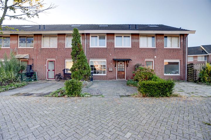 Snoekenveen 245 in Spijkenisse