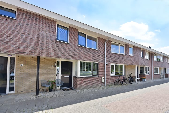 Socrateshof 9 in Huizen