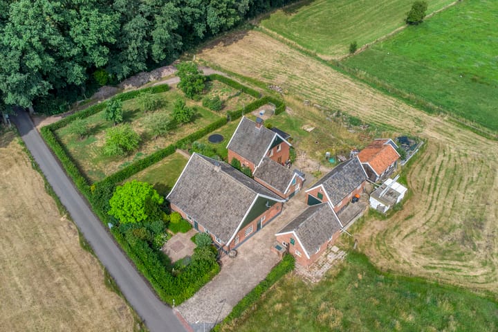 Photo of property Sonderenstraat 69, Haaksbergen