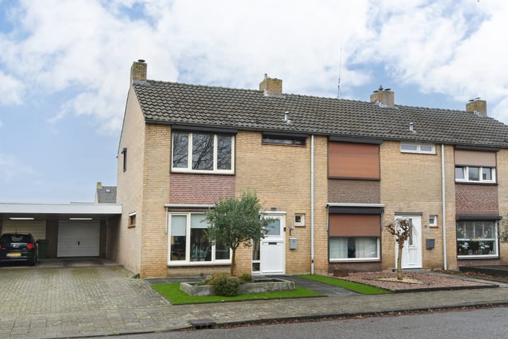 Photo of property Sophiestraat 28, Weert