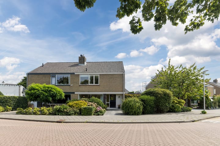 Souburghlaan 14 in Waddinxveen