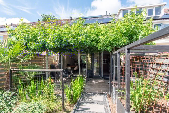 Photo of property Sparrenlaan 24, Heerhugowaard