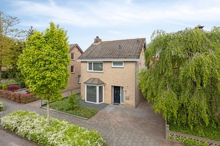 Spechtstraat 4 in Made