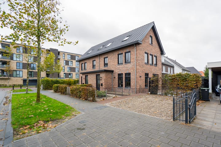 Photo of property Spiegellaan 1b, Leerdam