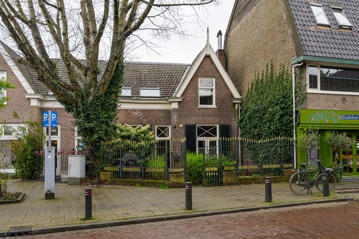 Spiegelstraat 1 in Bussum