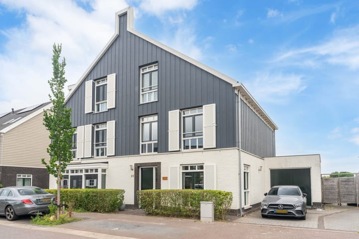 Spoetnikstraat 35 in Oostzaan