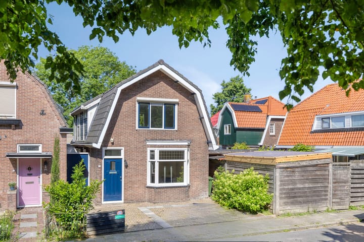 Spoorlaan 1 in Schagen photo