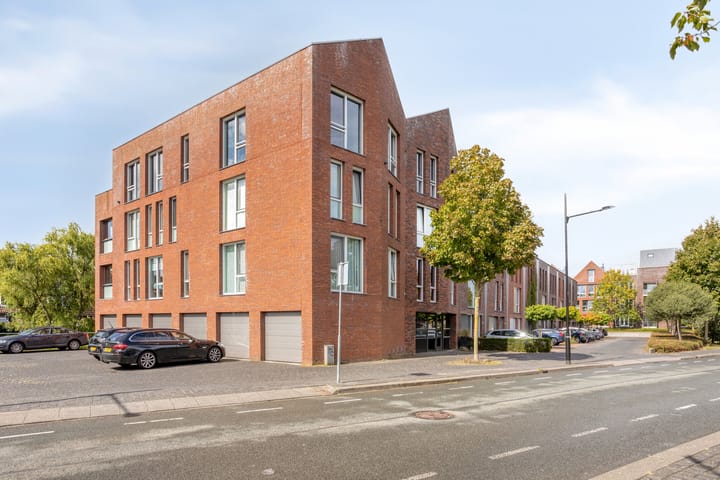 Spoorlaan 11 in Abcoude